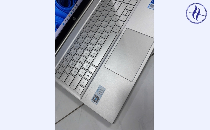 HP PAVILION 15 EG I5